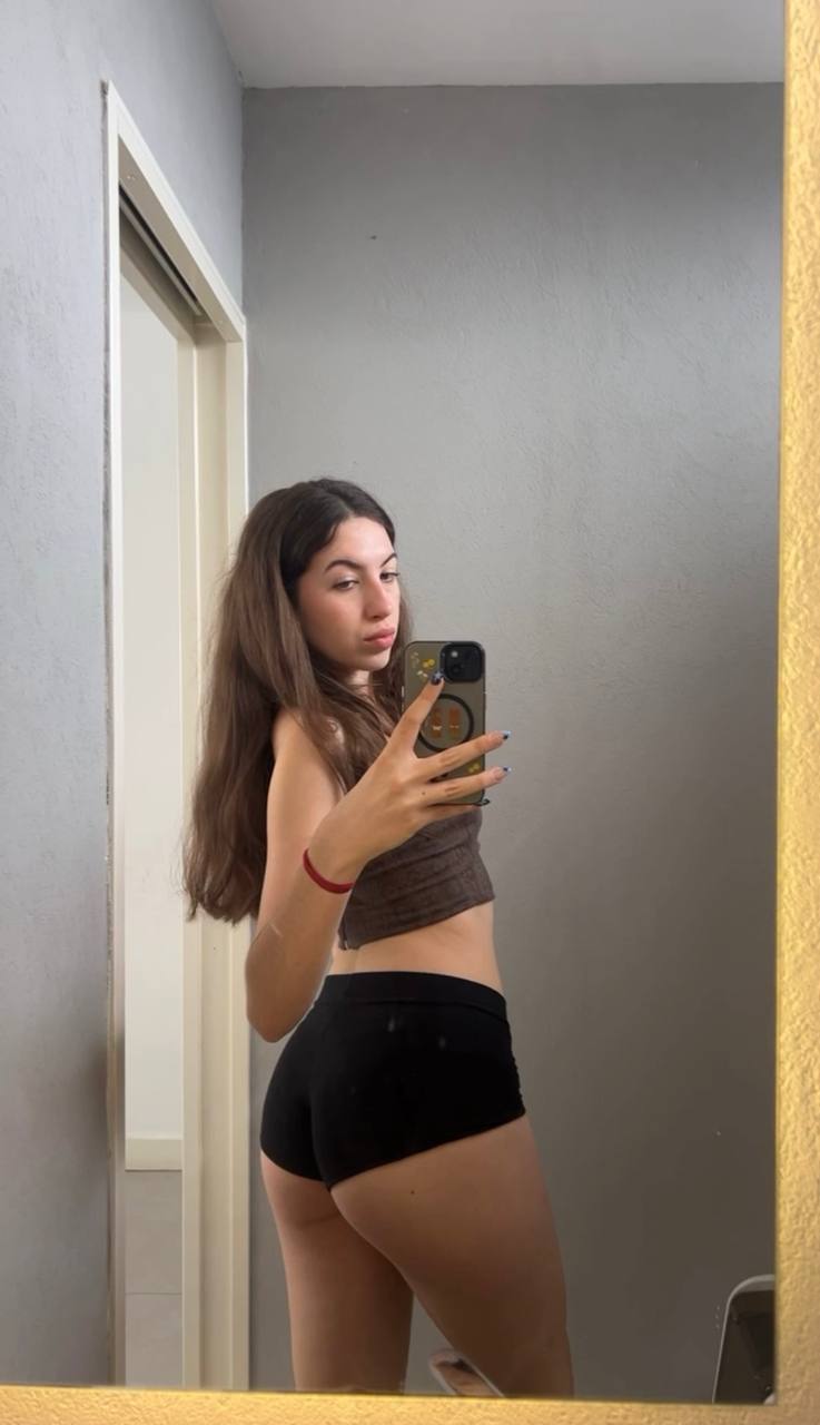 Amber in her underwear in Kansas City