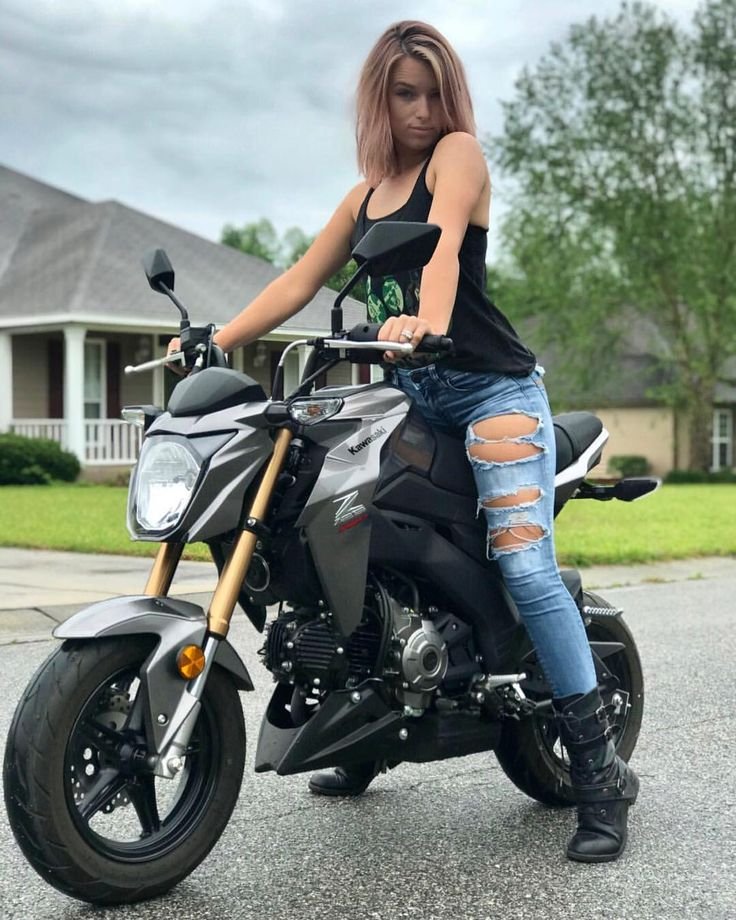 Beautiful girls and bikes in Kansas City