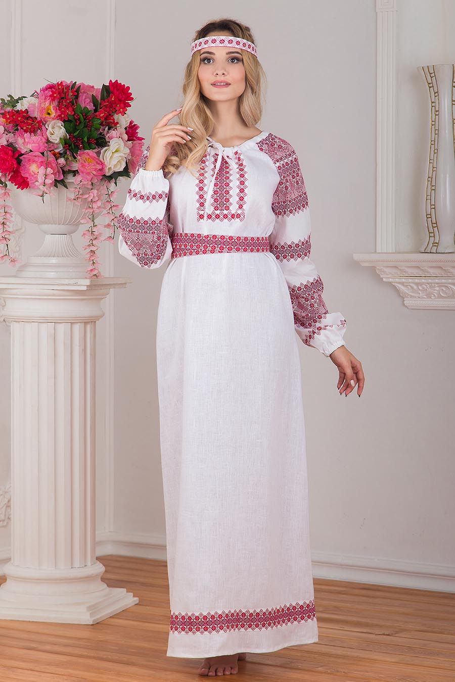 Women in Slavic costumes in Kansas City