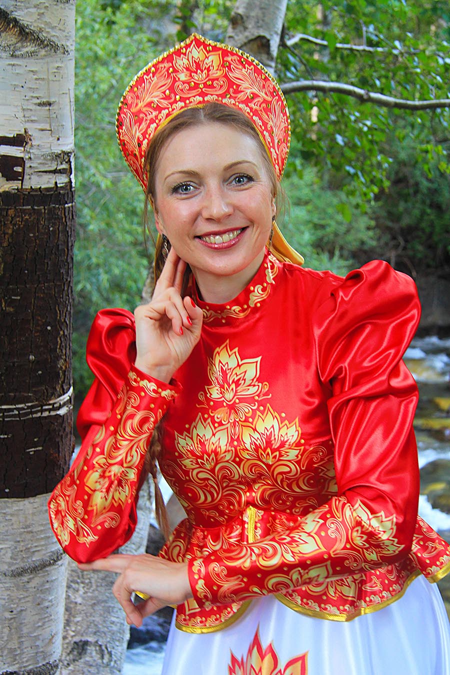 Women in Slavic costumes in Kansas City