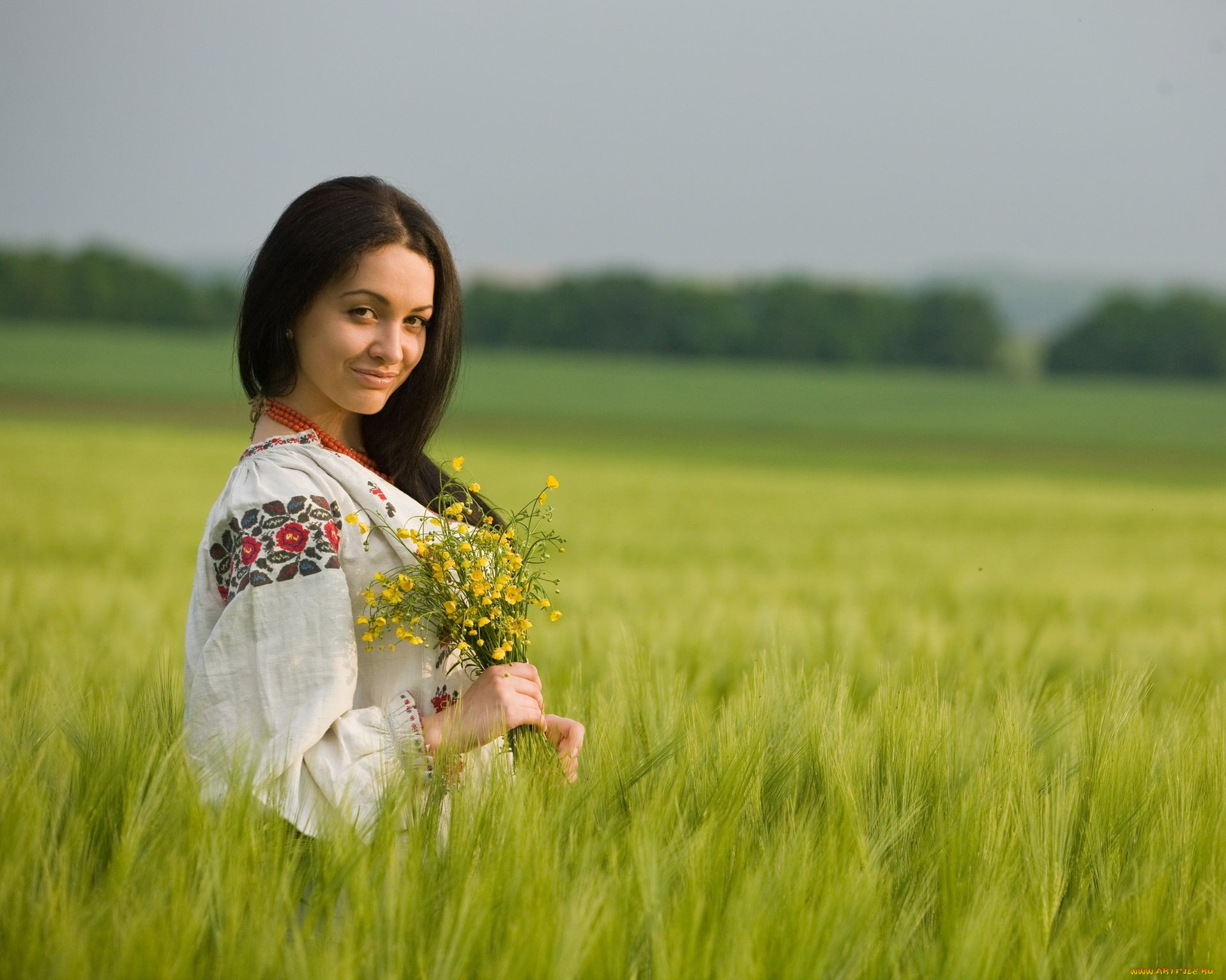 Women in Slavic costumes in Kansas City