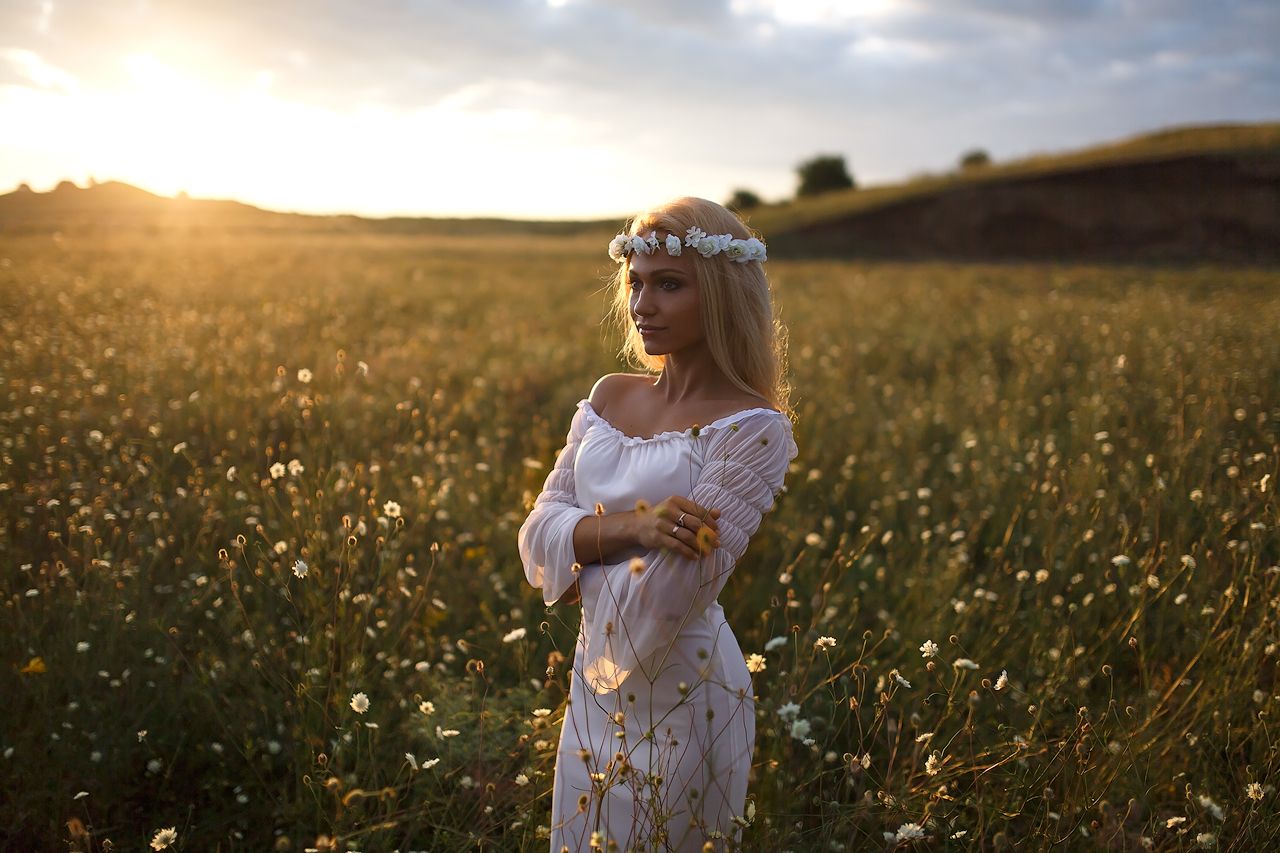 Girls in Slavic costumes in Kansas City