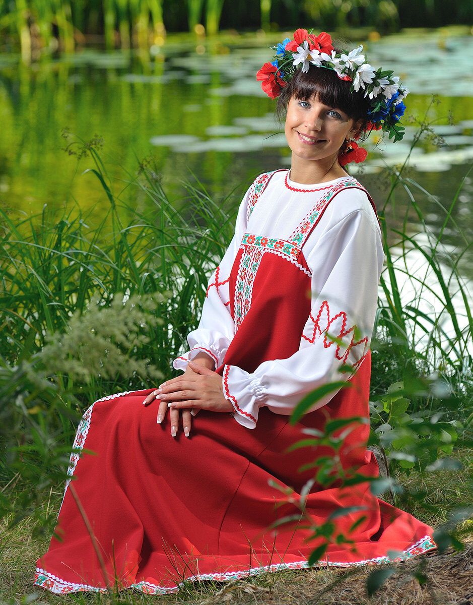 Beautiful girl Girls in Slavic costumes in Kansas City
